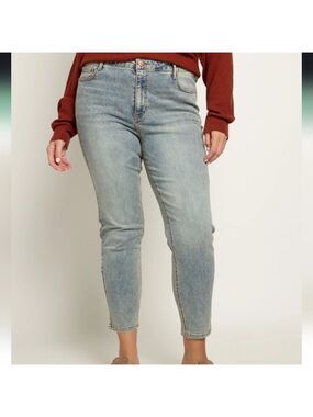 3080 NWT Herizon Suzi Mid Rise Skinny Jeans Color: White Water Sz 20W